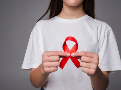 Aids e Hiv: un virus che aggredisce il sistema immunitario umano.